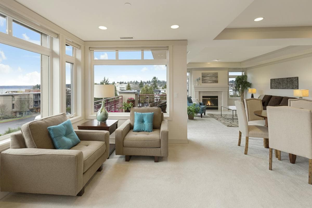 Presidential suite living room